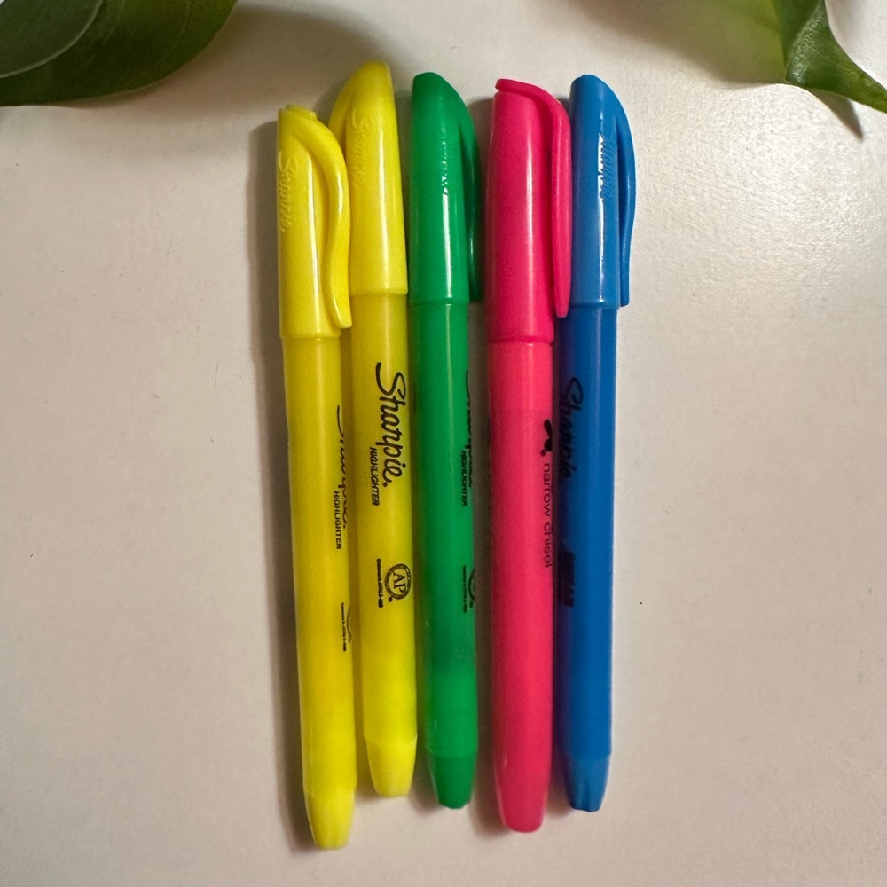 5 Sharpies